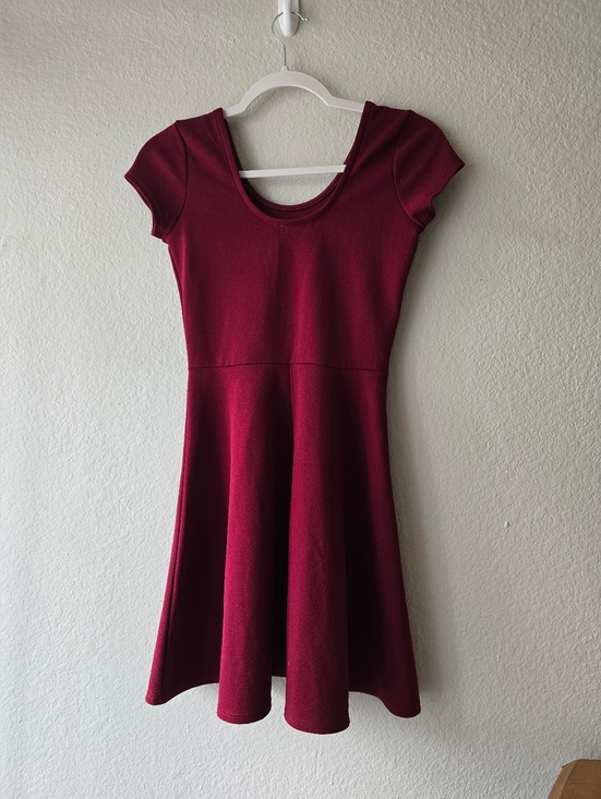 Derek Heart Dresses & Skirts - Burgundy a line dress with cap